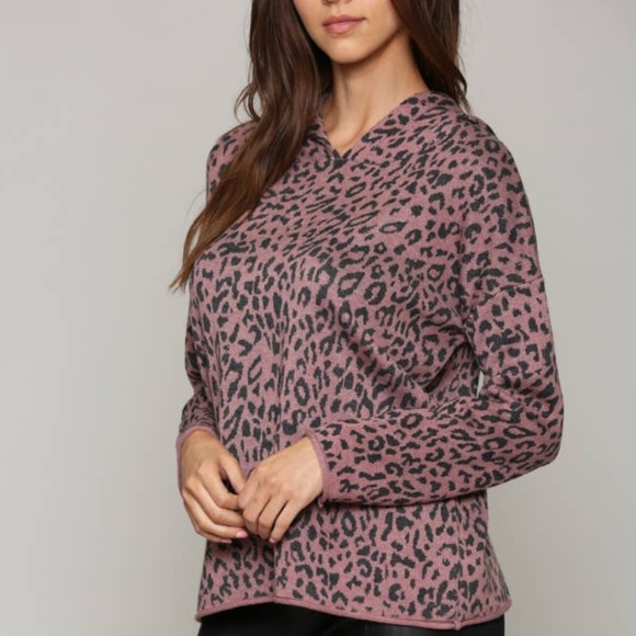 LEOPARD PRINT HOODIE SWEATER - Picture 4 of 4